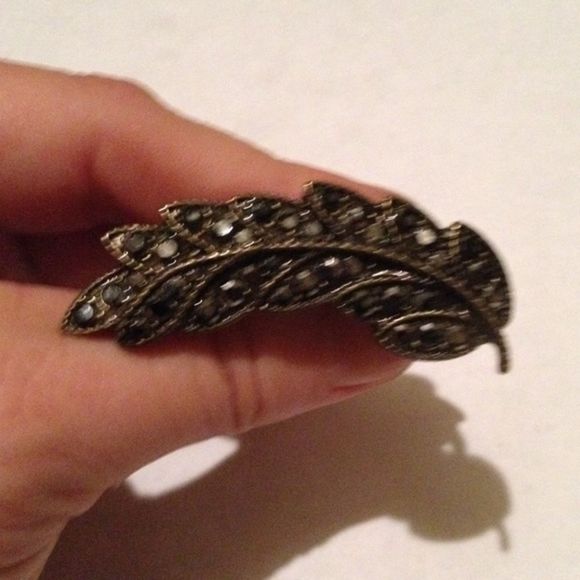 🎈3/$12 Beautiful 2 finger feather ring! - Picture 2 of 4